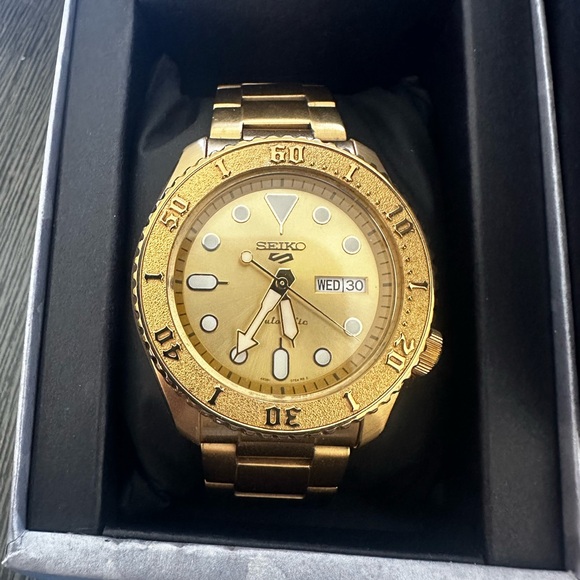 Seiko 5 All Gold Automatic Watch - Picture 3 of 5
